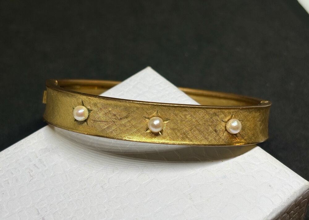 Vintage 1964 Gold Filled Cultured Pearl Star Set Hinged Bangle Bracelet